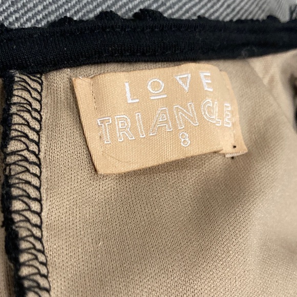 Love triangle lace dress with sleeves 🌹 - Picture 3 of 7